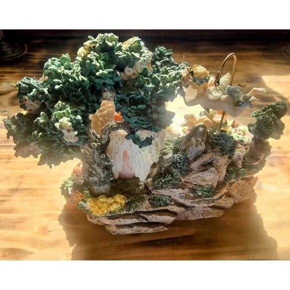 Musical Animated Angels and Cherubs Sculpture Fairy Garden Music Box - Picture 13 of 16